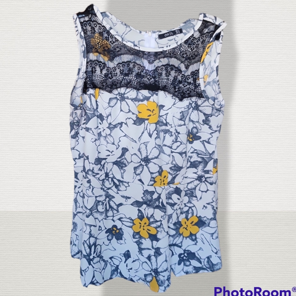 Sketch Flower Tank ,8,white & yellow,pre loved in excellent condition